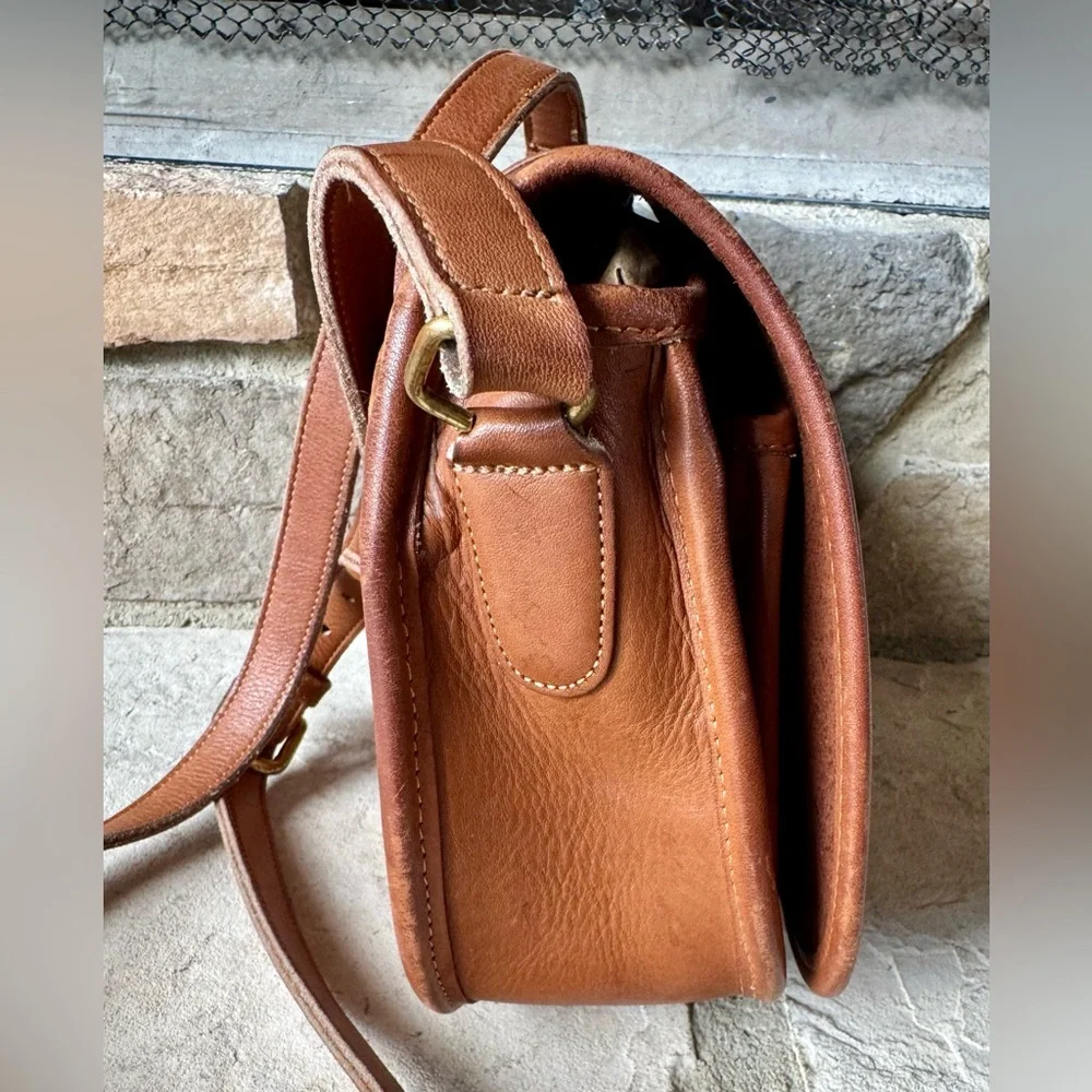 COACH Rare Vintage Saddle Bag in British Tan EUC - Picture 4 of 16
